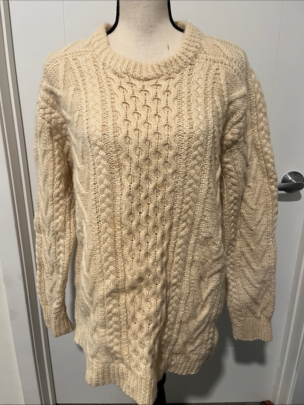 Vintage Gaeltarra Pure Wool Hand Knit Cream Chunky Cable Knit Fisherman Sweater